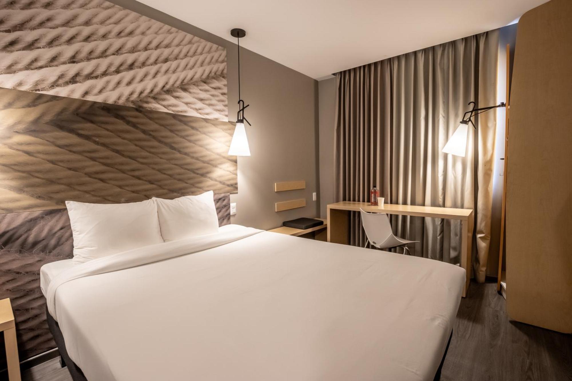 Ibis Tijuana Hotel Exterior photo